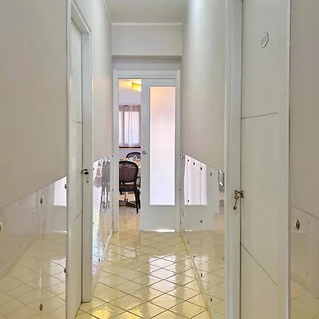 La Piazzetta Bed & Breakfast 4*