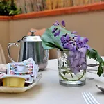 La Piazzetta 4*