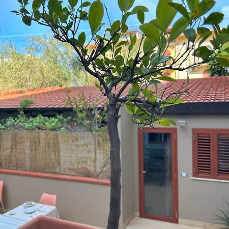 La Piazzetta Giardini-Naxos