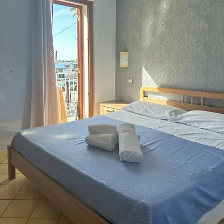La Piazzetta * Giardini-Naxos